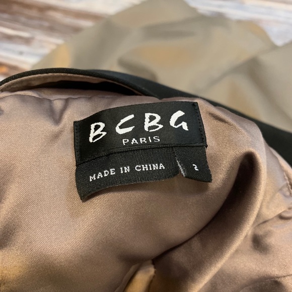 BCBG V-Neck Sleeveless Sash Satin Mini Dress Sz 2 - Picture 4 of 9